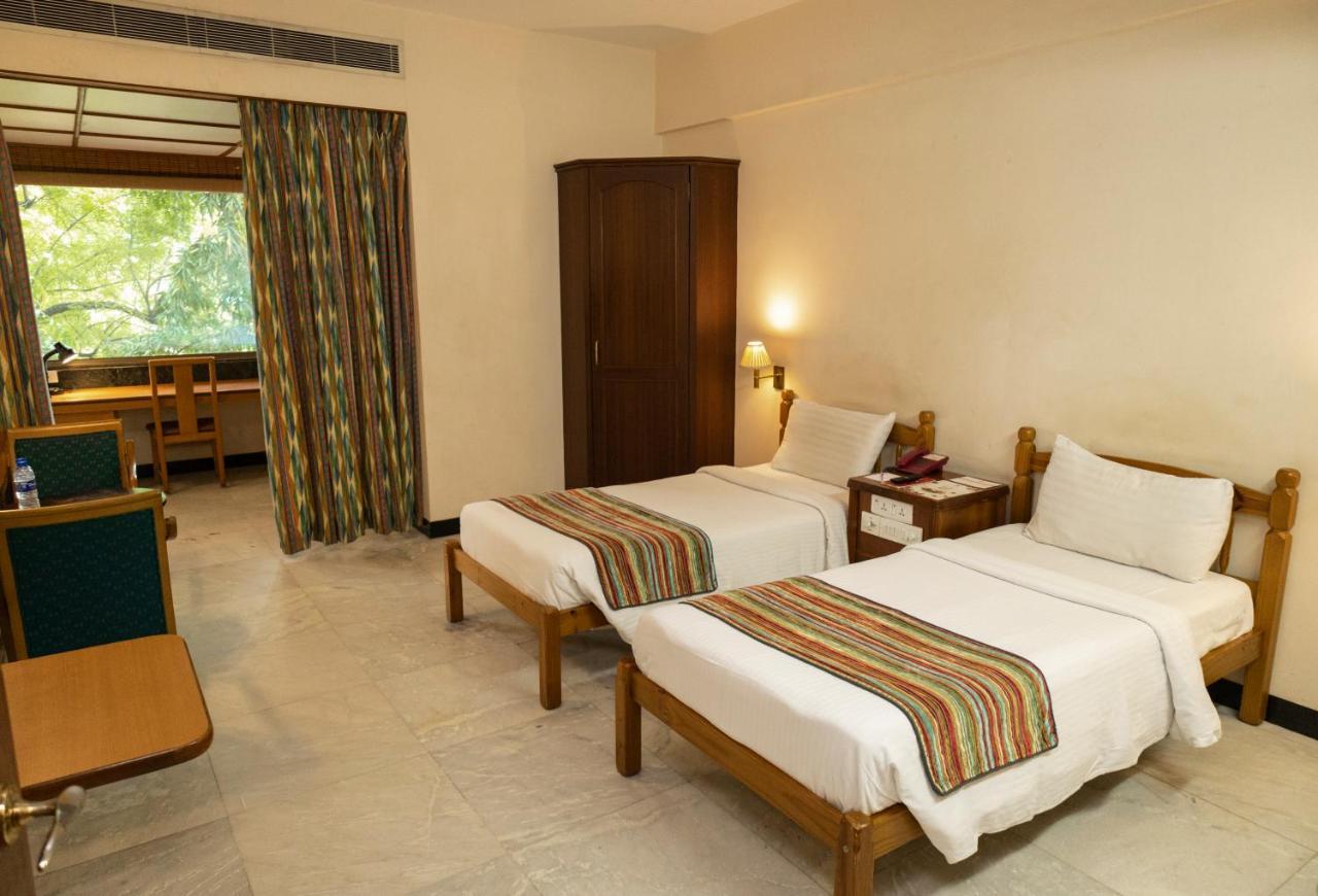 Bell Hotel Sivakāsi Extérieur photo